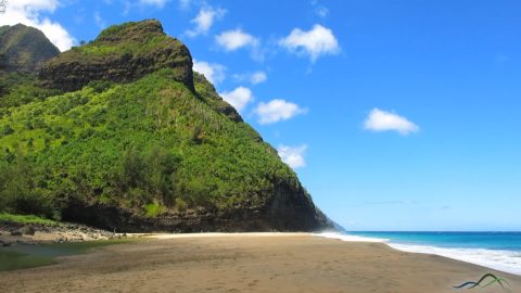 Kalalau Trail - Kauai Hike to Hanakapiai Beach