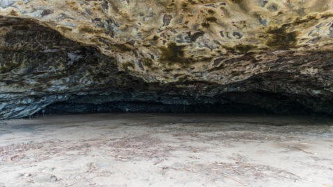 The entrance to Maniniholo Dry Cave